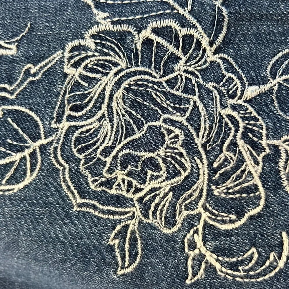 Lane Bryant Girlfriend Crop Size 16 - Picture 3 of 4